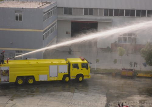 大噸位消防車（25噸）